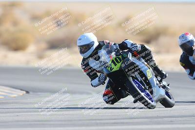 media/Jan-10-2025-CVMA Friday Practice (Fri) [[489e0da257]]/Group 4 and Trackday/Session 4 (Turn 16)/